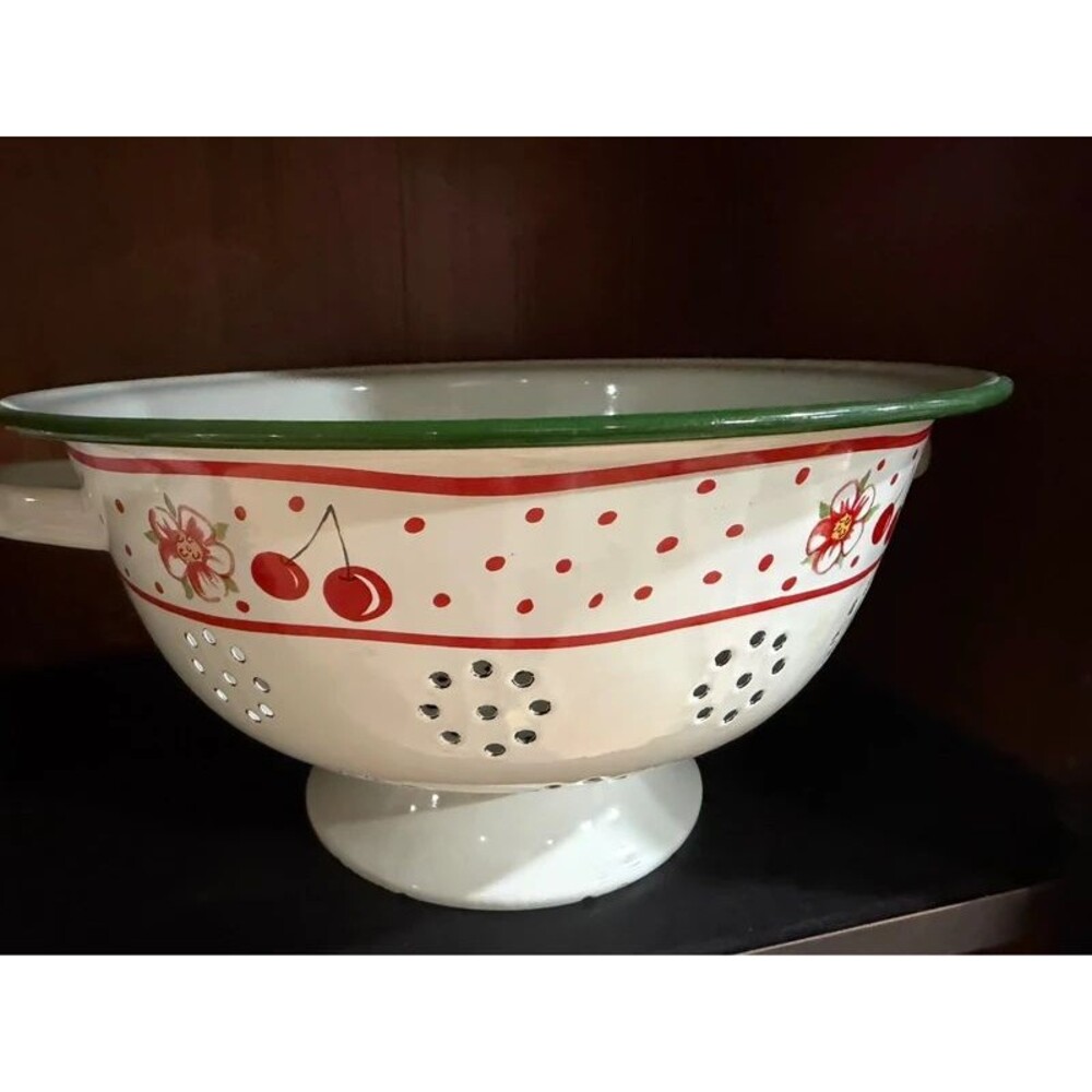 Vintage Strainer and bowl